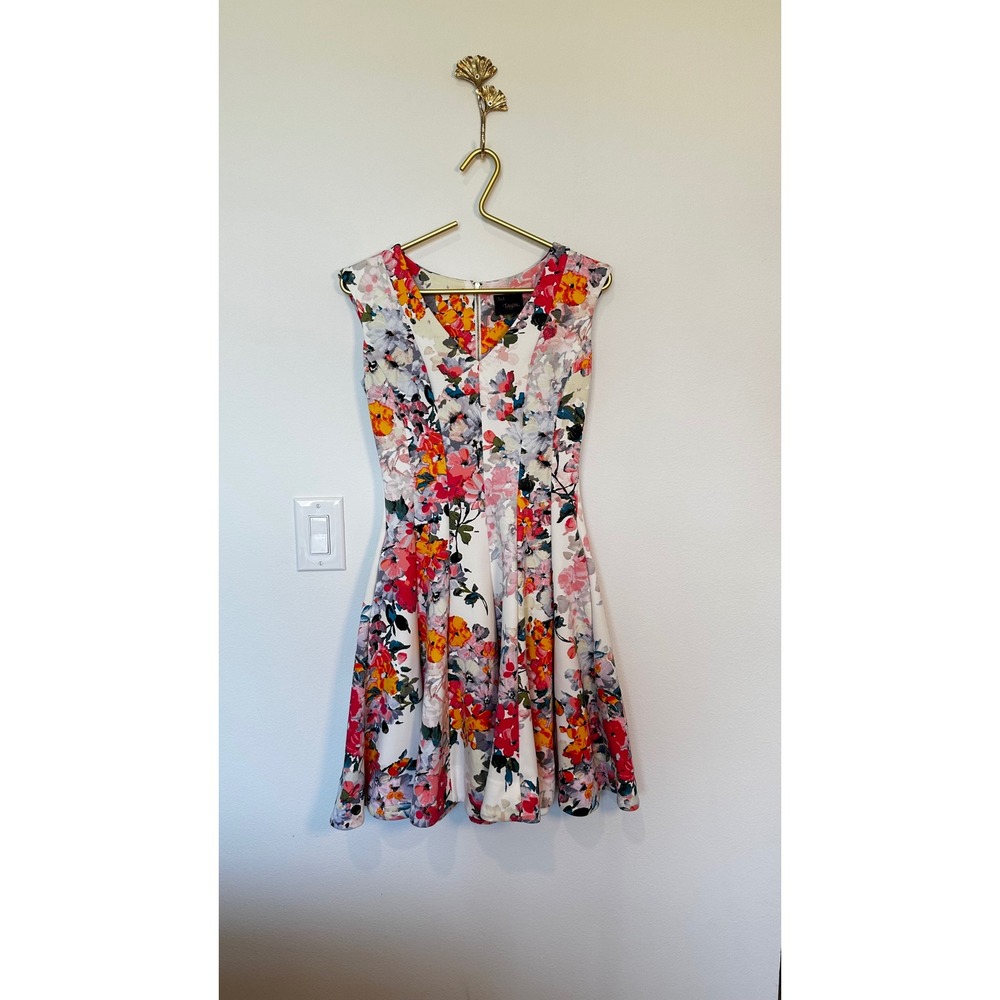 Just Taylor Floral Fit and Flare Dress Womens 4 White Multi